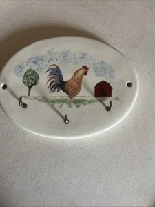 Vintage Schlüssel Haken Halter Crock Shop Santa Ana Ca Hahn rot Scheune Bauernhaus Wand - Bild 1 von 6
