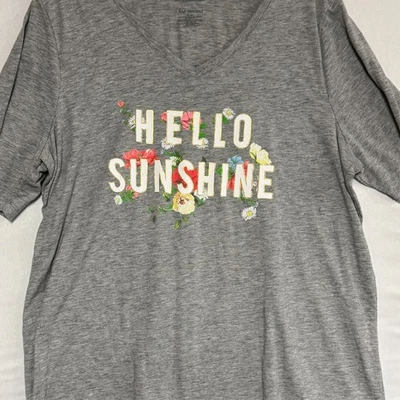 Camiseta para mujer Lane Bryant 18/20 gris cuello en V gráfica estampado floral "Hello Sunshine" Foto 1 de 4