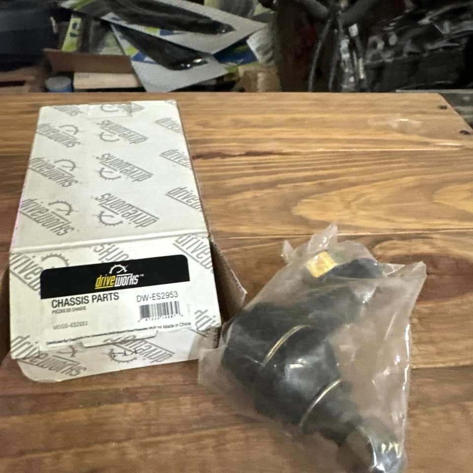 Extremo de varilla de amarre de dirección exterior Driveworks DW-ES2953 se adapta a Isuzu Trooper Foto 1 de 1