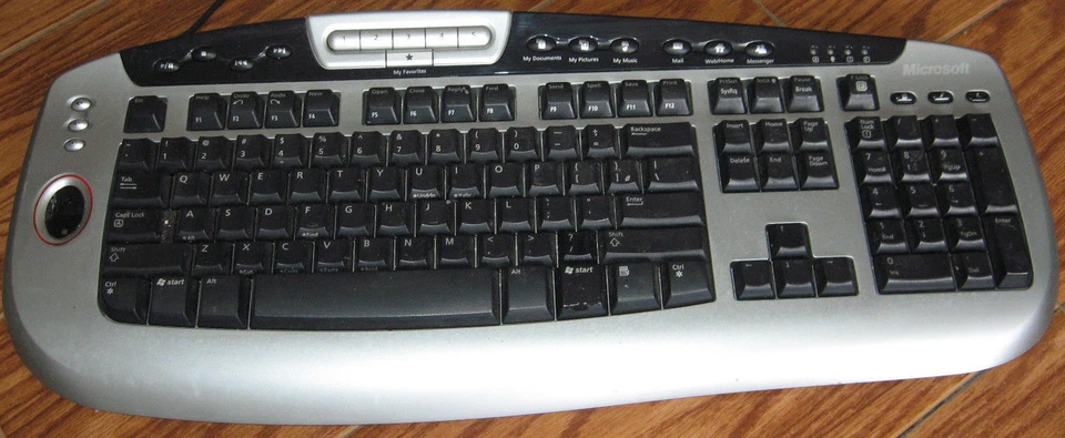 Microsoft BZ5-00002 Optical Desktop with Fingerprint Reader !!! - Image 1 of 4