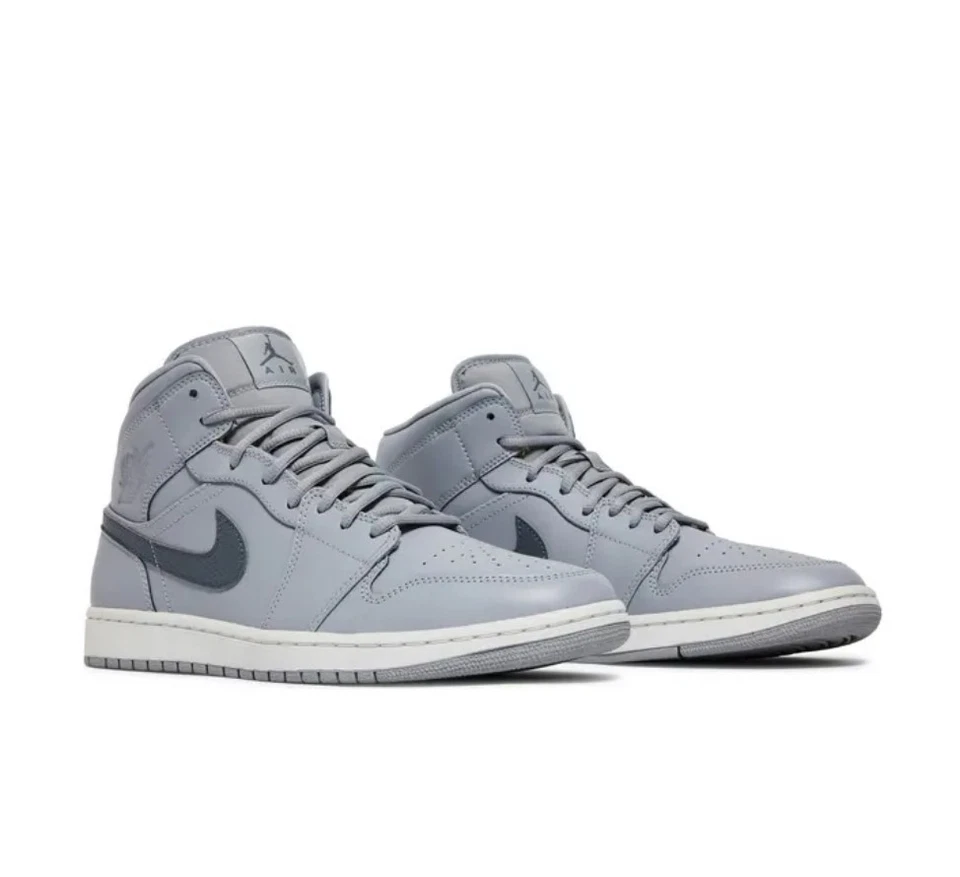 Air Jordan 1 médio 'Wolf Grey' 10.5.                DQ8426-104 - Imagem 1 de 1