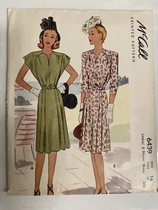 1940er Vintage McCall Misses' Gürtelkleid Muster 6439 Größe 16 Büste 34 ungeschnitten FF - Bild 1 von 2