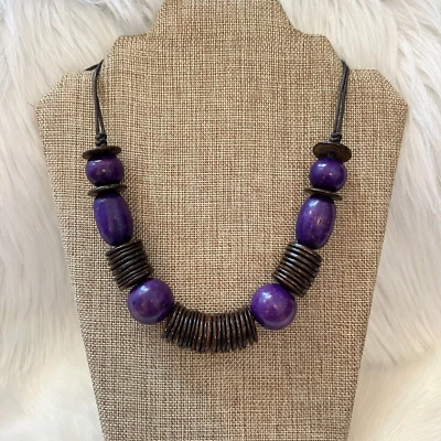 Southwest Chunky Necklace Statement Purple Wood Coconut Shell Disc Beachy 10389 - Image 1 of 4