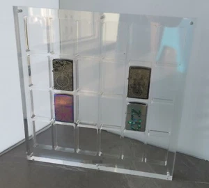 24 Grids Crystal Acrylic Magnetic Display Frame Storage Box For Zippo Lighters - Imagen 1 de 7