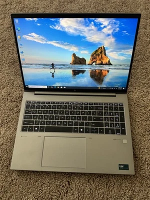 HP ZBook Firefly 16 G11 FHD+ 1.4 GHz Ultra 7 165H 16GB 230GB SSD Backlight.. - Image 1 of 4