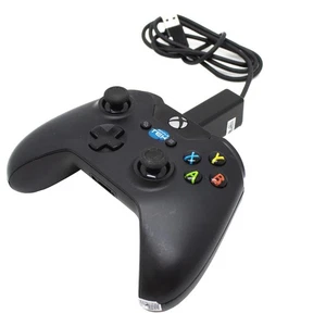 Microsoft Xbox One Controller Wired Demo Unit First Model With Reconditioned - Picture 1 of 6