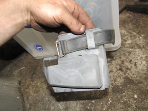 1986 yamaha xv700 virago battery cover lid - Picture 1 of 1