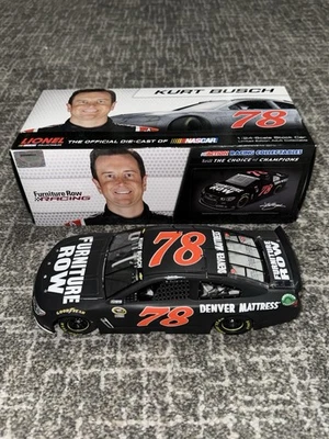 Colchón Kurt Busch #78 Furniture Row Denver 2013 1:24 NASCAR diecast Foto 1 de 4