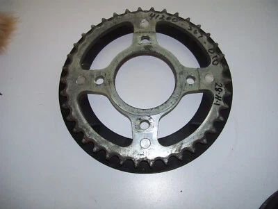 Piñón trasero de acero. 38t x 530. Se adapta a Honda 41200-367-010. CB 350/400. #19 Foto 1 de 4