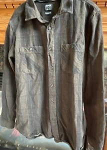 Hurley Button Up Shirt Mens Size L Classic Fit Long Sleeves Dark Brown Plaid - Picture 1 of 8