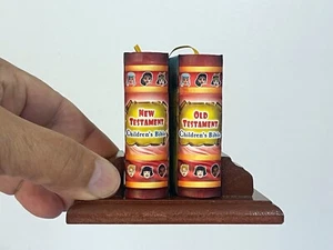 Neue Kinderbibel 2er Set Neues und Altes Testament Miniaturbücher mit Ständer - Bild 1 von 7