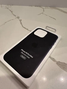 Apple iPhone 15 Pro Max Silicone Case with MagSafe - Black - Picture 1 of 4