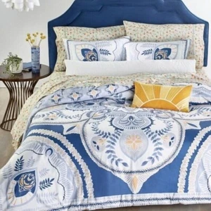 Whim by Martha Stewart Amalfi Mandala 2-Pc. Reversible Twin Comforter Set - Picture 1 of 7