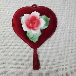 Corduroy heart capodimonte porcelain heart rose petal flower romantic Victorian  - Picture 1 of 5