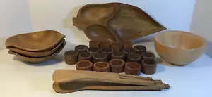 Teak und Monkey Pod Holz Servierschalen und Serviettenringe 26 Stück Schüsseln Zange - Bild 1 von 15