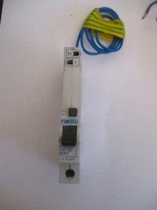 DISYUNTOR CIRCUITO RCBO PROTEUS C32 32 AMP 30mA XL32CR de un solo polo - Imagen 1 de 1