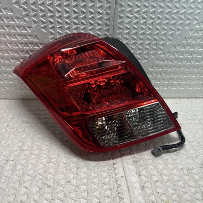 Luz trasera izquierda/lado del conductor Chevrolet Trax 2015-2020 OEM Foto 1 de 4