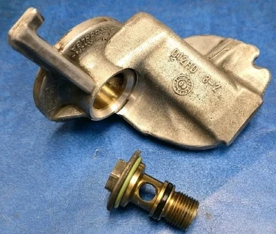 Ford Mustang 2005-2009 4,0 L motor filtro aceite adaptador carcasa 3L2E-6884-BA OEM Foto 1 de 4