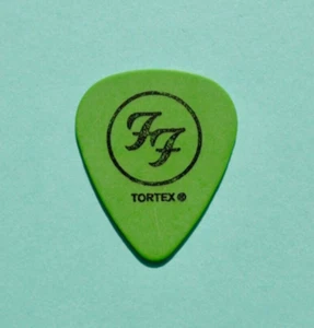 Selten: Foo Fighters Saul Goode Dave Grohl Gitarren-Plektrum - 2004 One by One Tour - Bild 1 von 2