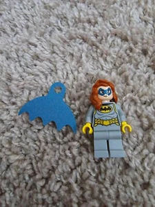 Lego DC batgirl  Minifigure from Batman Batcave 76272 - Picture 1 of 3