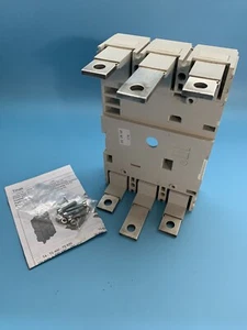 ABB KT5PFH PLUG IN ACCESSORY FOR USE W/ T5 SERIES MOLDED CASE BREAKER  - Picture 1 of 7