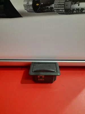 Cenicero Hitachi // 4415024 // Envío gratuito al Reino Unido Foto 1 de 2