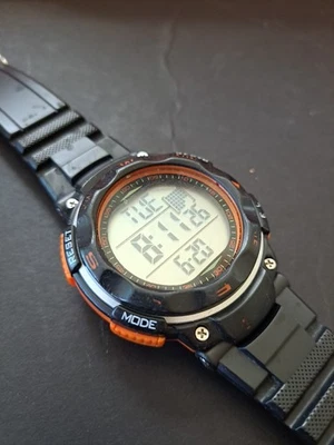 Reloj Armitron Sport Hombre 40/8254 Digital Cronógrafo Resina Correa Naranja Usado Foto 1 de 4