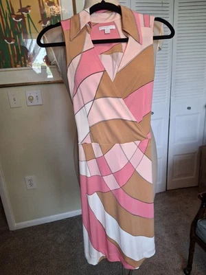 Vestido envolvente midi sin mangas New York & Company talla mediana M elástico geométrico Foto 1 de 4