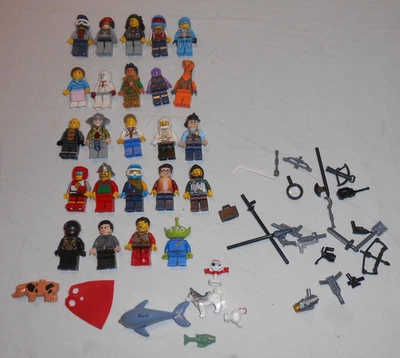 LEGO Minifiguras Lote Juego de 24 PLUS Armas Herramientas Animales etc BONITO Foto 1 de 4