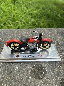 Harley Davidson 1936 EL Knuckle 1:18 Scale Diecast Motorcycle by Maisto - Silver - Picture 1 of 3