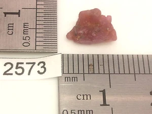 Rubis brut d'Afrique 0,4g corindon opaque non traité mineraux lithotherapie - Picture 1 of 1