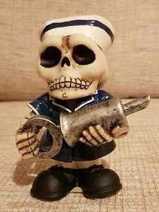 Skullington Sweet Medicine Figurine 12cm - Picture 1 of 1