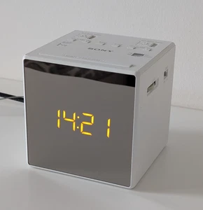 Sony ICF-C1T FM/AM Clock Radio - White - Dual Alarm - Mains With Battery Backup - Picture 1 of 5