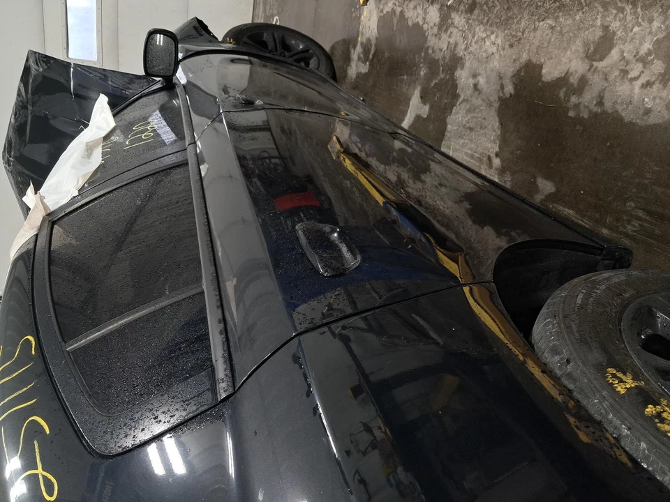 Conjunto de puerta trasera derecha usado lado trasero se adapta a: Dodge Charger 2022 grado trasero derecho Foto 1 de 4