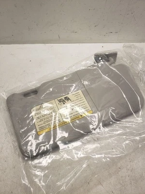 Driver Sun Visor Without Sunroof Fits 12-15 VERSA 1426815 - Image 1 of 4
