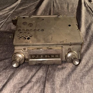 1961-1962 Chevy Impala Biscayne Factory AM Straight Line Tuning Radio - Picture 1 of 14