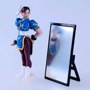 Figura Chun-Li Street Fighter “¿Mirando al Espejo?” con Espejo de Japón - Imagen 1 de 8