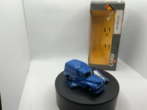 Corgi Classics C957/7 MAC Fisheries Morris Minor Van Boxed - Picture 1 of 5