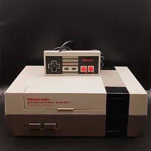 Nintendo NES Konsole inkl. Controller & Original Zubehör - Bild 1 von 6