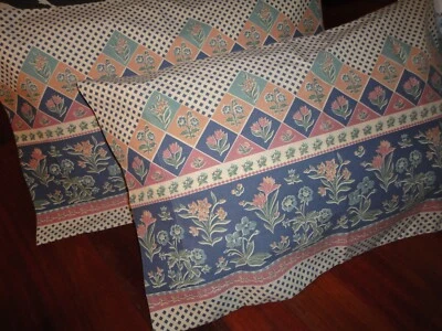 VINTAGE MARTEX BARNSLEY BLUE GREEN ROSE FLORAL DIAMOND (2) STANDARD PILLOWCASES  - Image 1 of 4