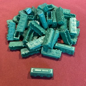Juego de mesa Ticket To Ride piezas de repuesto - 48 vagones de tren verdes - Imagen 1 de 2