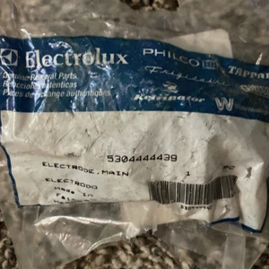 Electrolux Main Electrode # 5304444439. New - Picture 1 of 2