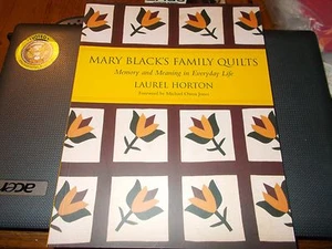 Mary Black's Family Quilts Memory & Meaning in Everyday Life Laurel Horton - Picture 1 of 1