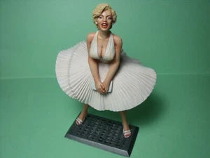 1/14 FIGURE  MARILYN MONROE  NO 1/18  VROOM  PAINTED  NOREV  MINICHAMPS  MATTEL - Picture 1 of 5