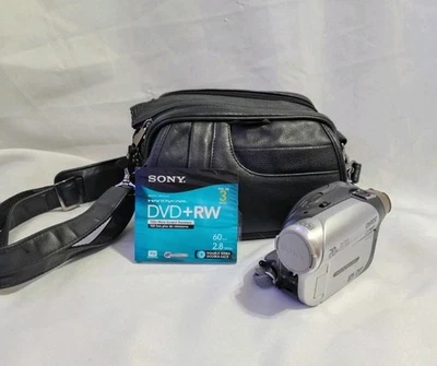 Sony Handycam DCR-DVD92 Night Vision Mini DVD Camcorder w/ Case & New Disc  - Image 1 of 4