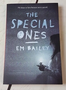 The Special Ones by Em Bailey 2016 paperback - Foto 1 di 5