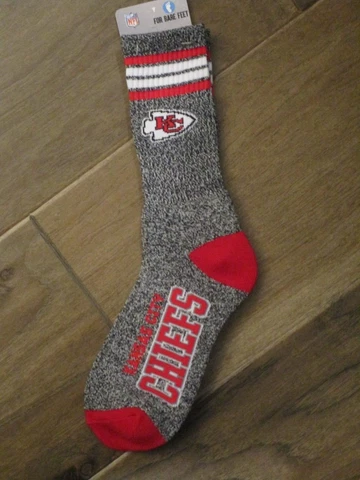 NFL KANSAS CITY CHIEF RED/ WHITE/ BLACK MARBLED CREW SOCKS  SIZE LARGE NEW Cover