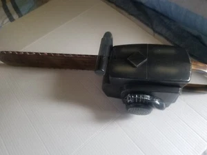 GEMMY LEATHERFACE TEXAS CHAINSAW MASACRE LIFESIZE BLOODY RUSTY ACTION CHAINSAW - Picture 1 of 5