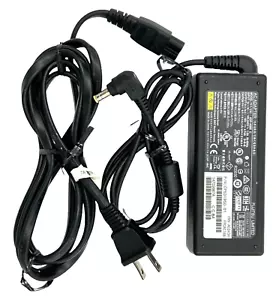 Genuine Fujitsu 90W 5.5x2.5mm ADP-90BE Laptop AC Adapter Power Charger - Picture 1 of 6