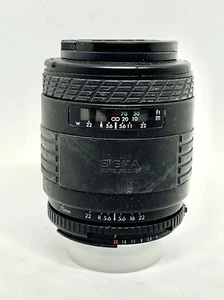 Objectif Tele-ZOOM SIGMA UC (NIKON AF) 70-210mm F/4-5,6 Multi-Coated + FILTRE - Foto 1 di 4